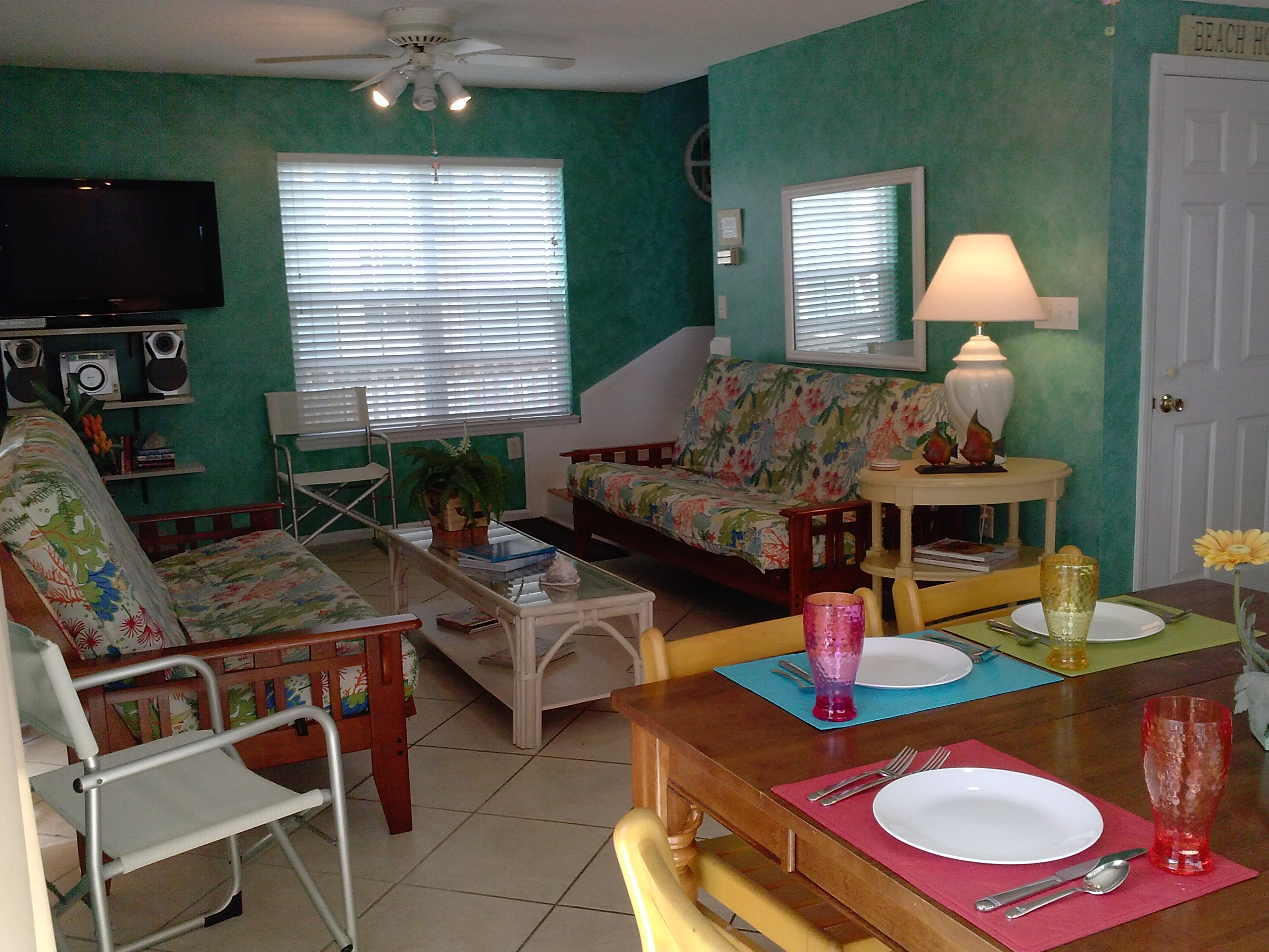 Dining and Living Area, Beach Vacation Homes in Myrtle Beach, SC